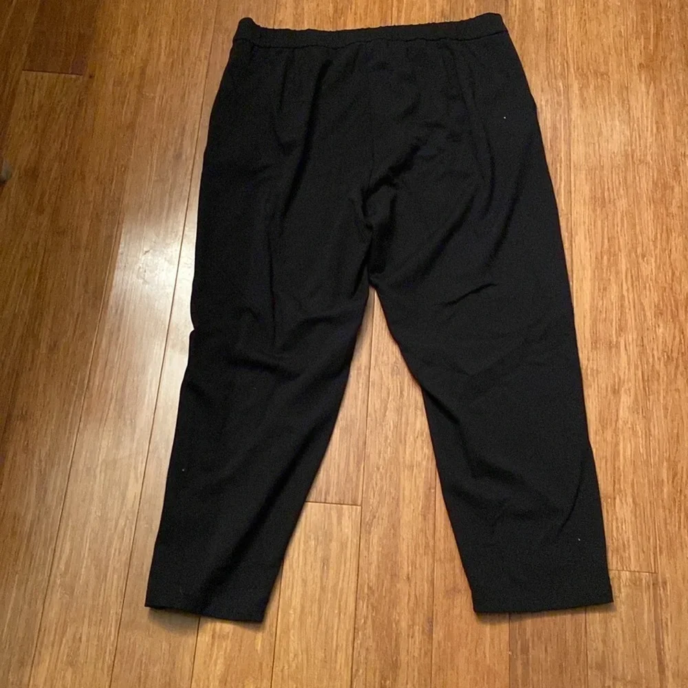 Eileen Fisher black women’s pants - size L - button closure - elastic back - Picture 8 of 11